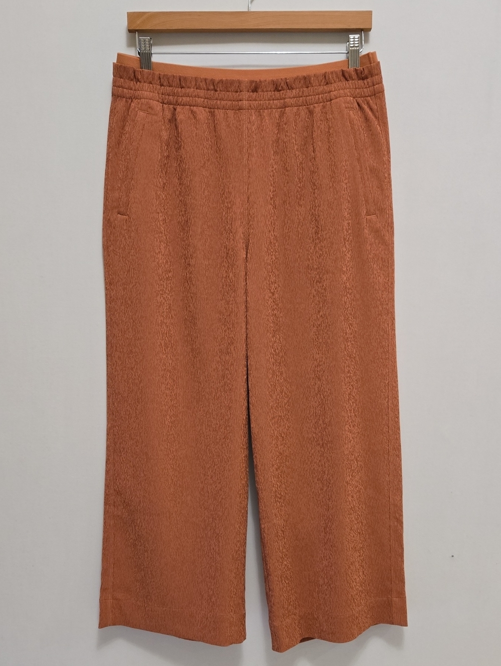 Athleta Echo Wide Leg Cropped Pants 12 Travel Athleisure Vacation Comfy Flowy